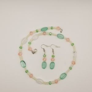 Handmade beaded jewelry set